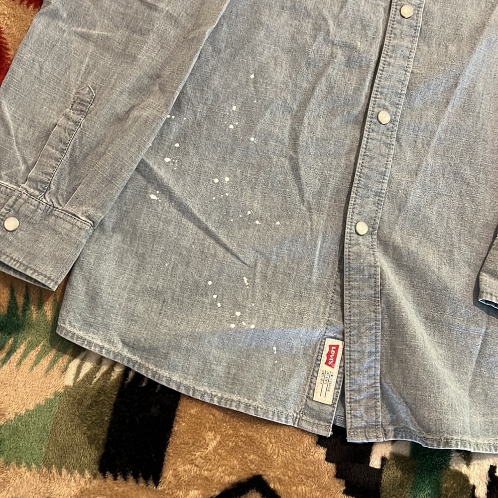 Levi’s Button Down - Picture 3 of 8